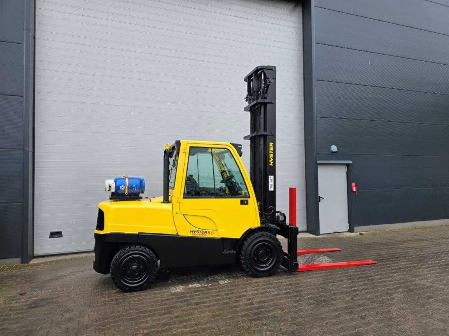 Used Forklift Hyster H5.5FT 4 ratų šakinis krautuvas (Image 2) Used Forklift Hyster H5.5FT 4 ratų šakinis krautuvas (Image 2)