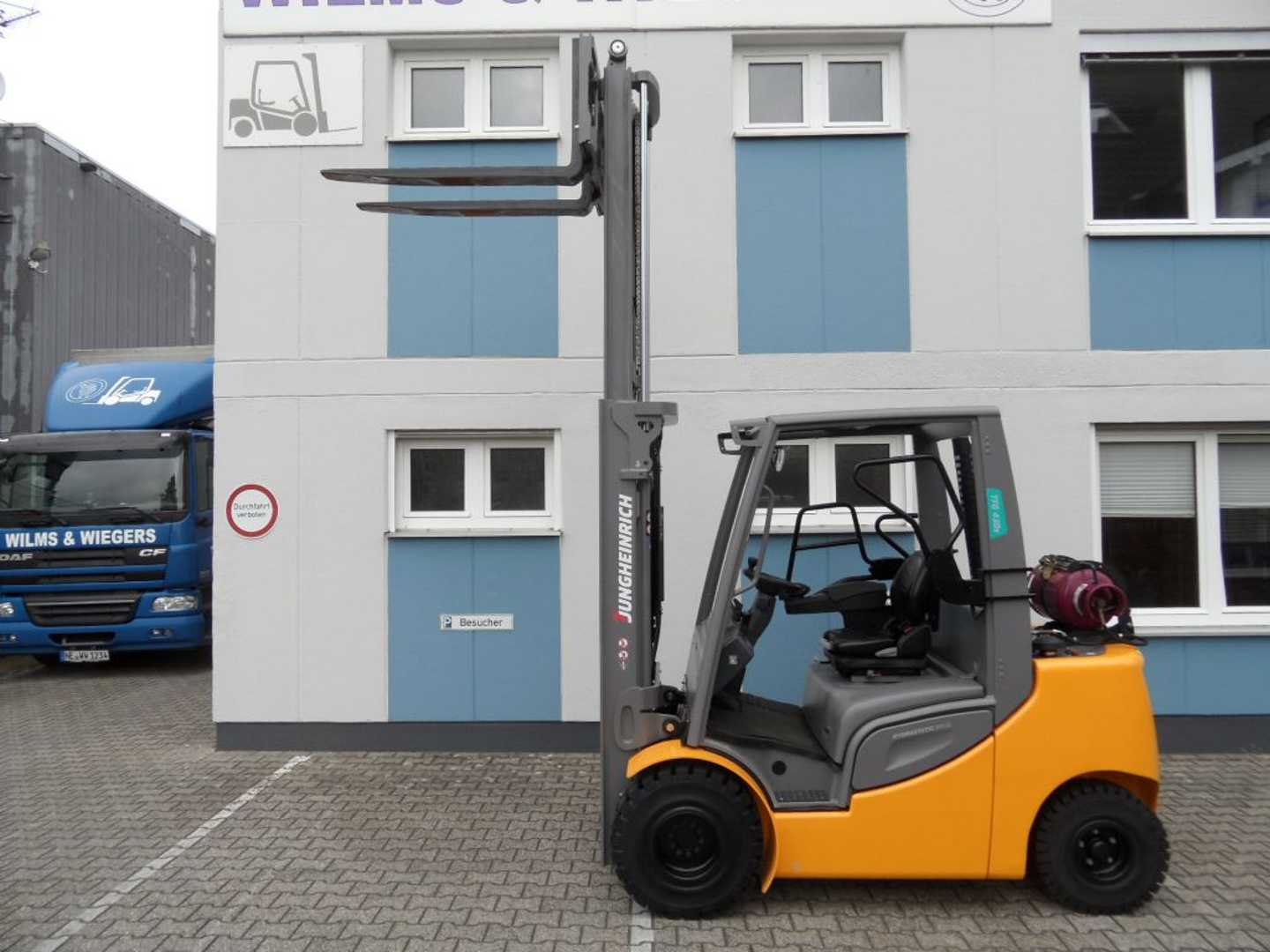 Used Forklift Jungheinrich TFG 430s - Freihub - aufgearbeitet - wenig Stunden 4 ratų šakinis krautuvas (Image 5)