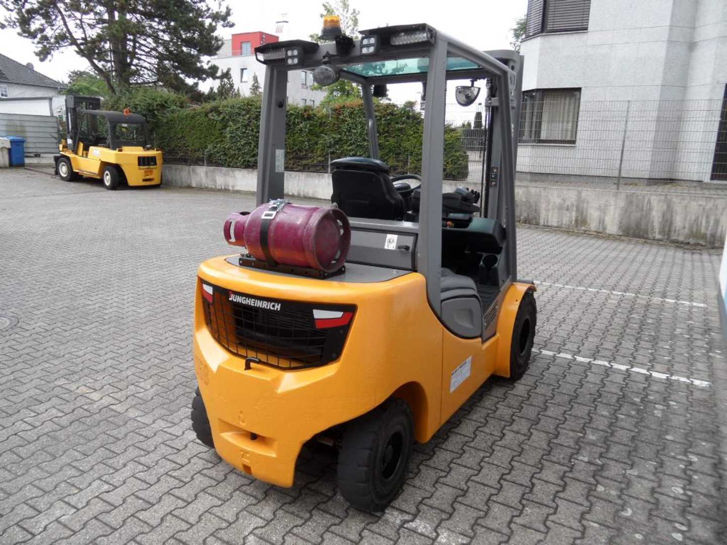 Used Forklift Jungheinrich TFG 430s - Beleuchtung - Dachscheibe -ZH2 4 ratų šakinis krautuvas (Image 8) Used Forklift Jungheinrich TFG 430s - Beleuchtung - Dachscheibe -ZH2 4 ratų šakinis krautuvas (Image 8)