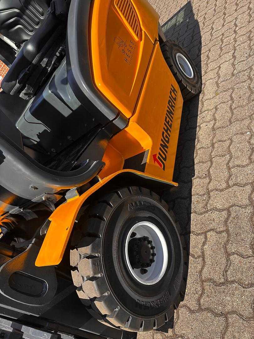 Used Forklift Jungheinrich TFG 20 4 ratų šakinis krautuvas (Image 10) Used Forklift Jungheinrich TFG 20 4 ratų šakinis krautuvas (Image 10)