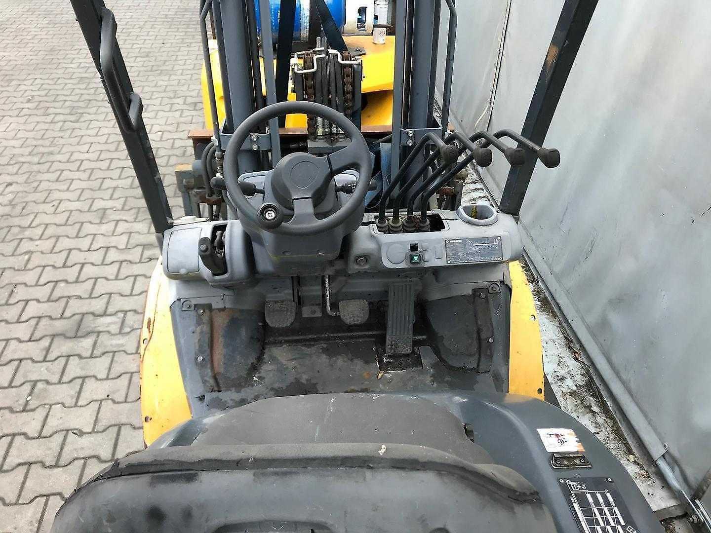 Used Forklift Komatsu FG30T-16 4 ratų šakinis krautuvas (Image 4) Used Forklift Komatsu FG30T-16 4 ratų šakinis krautuvas (Image 4)