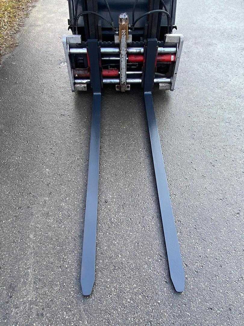 Used Forklift Linde H18T 4 ratų šakinis krautuvas (Image 9) Used Forklift Linde H18T 4 ratų šakinis krautuvas (Image 9)