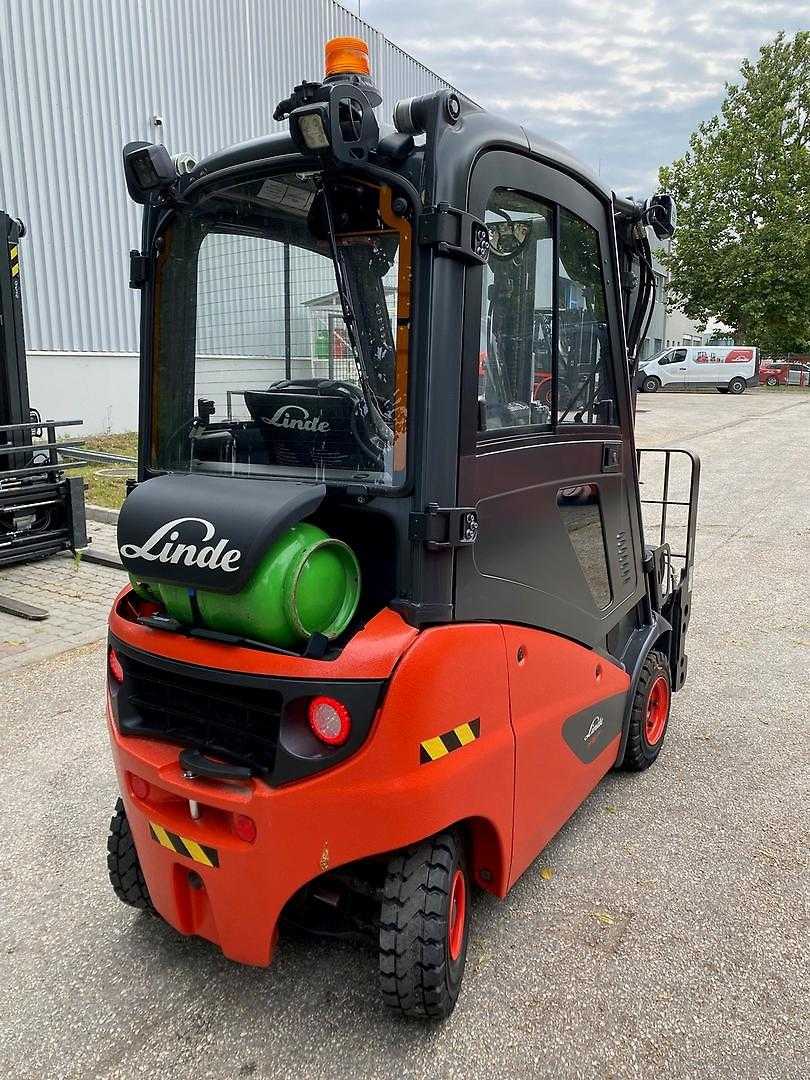 Used Forklift Linde H16T 4 ratų šakinis krautuvas (Image 3) Used Forklift Linde H16T 4 ratų šakinis krautuvas (Image 3)