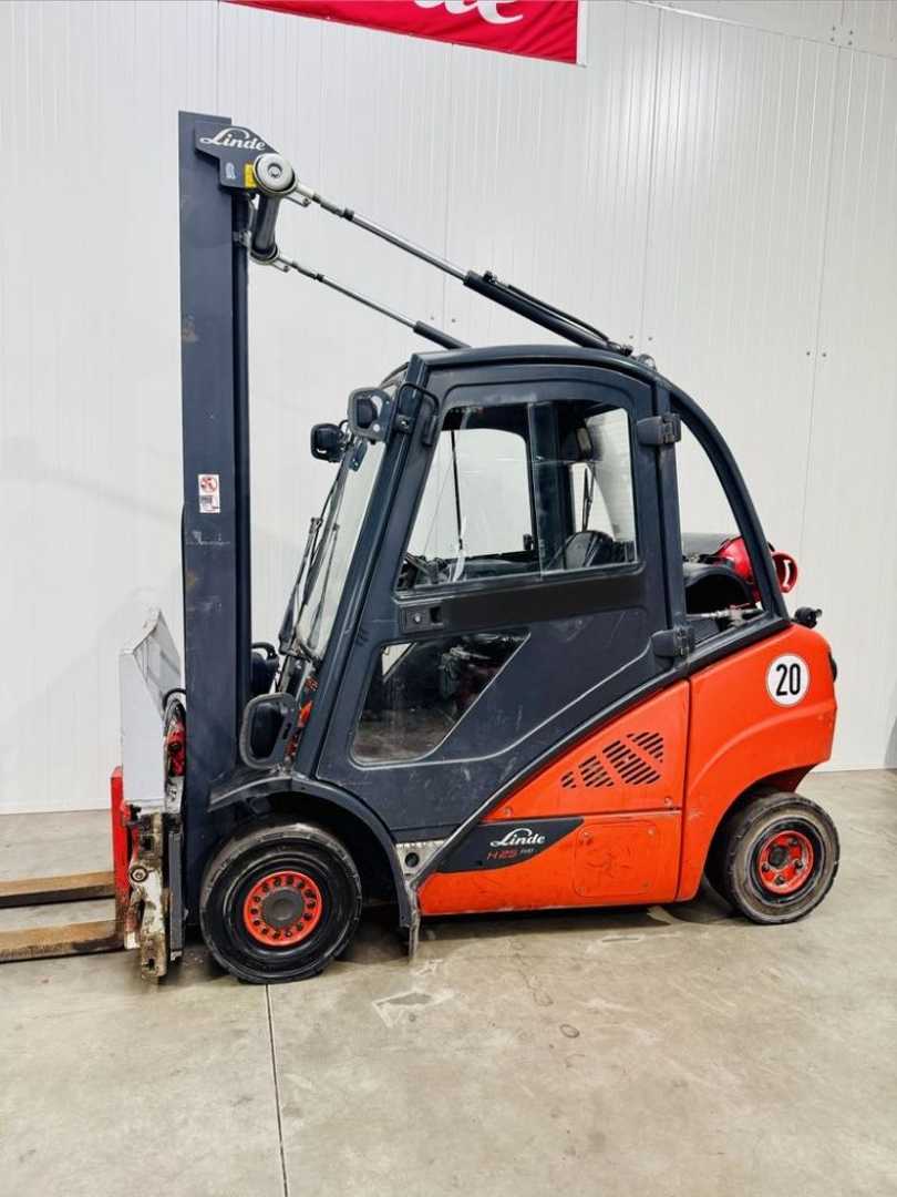 Used Forklift Linde H 25 T-02 EVO Triplex Kabine STVO ZVG 4 ratų šakinis krautuvas (Image 2) Used Forklift Linde H 25 T-02 EVO Triplex Kabine STVO ZVG 4 ratų šakinis krautuvas (Image 2)