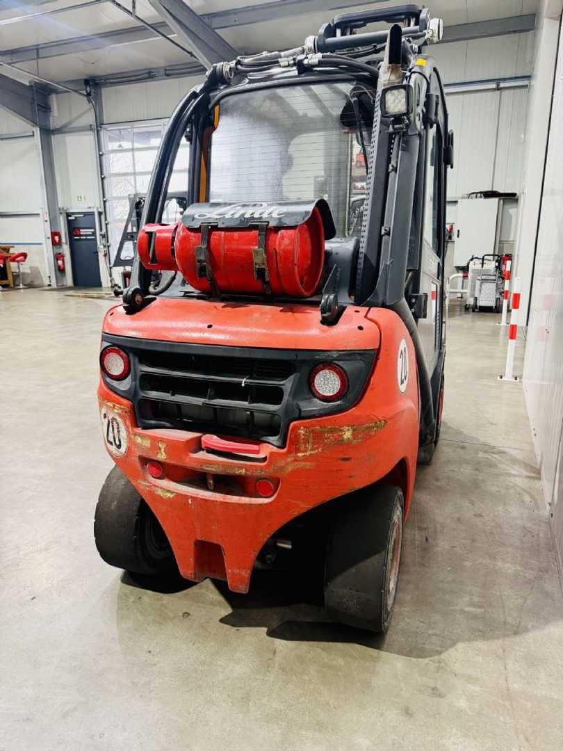 Used Forklift Linde H 25 T-02 EVO Triplex Kabine STVO ZVG 4 ratų šakinis krautuvas (Image 4) Used Forklift Linde H 25 T-02 EVO Triplex Kabine STVO ZVG 4 ratų šakinis krautuvas (Image 4)