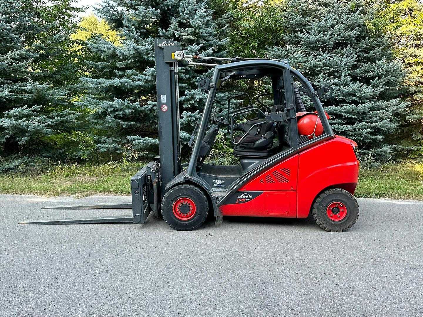 Used Forklift Linde H35T 4 ratų šakinis krautuvas (Image 4) Used Forklift Linde H35T 4 ratų šakinis krautuvas (Image 4)