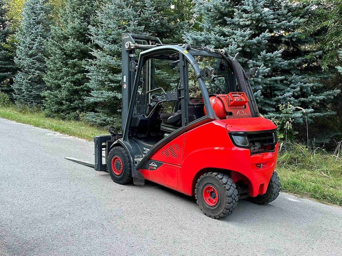 Used Forklift Linde H35T 4 ratų šakinis krautuvas (Image 5) Used Forklift Linde H35T 4 ratų šakinis krautuvas (Image 5)