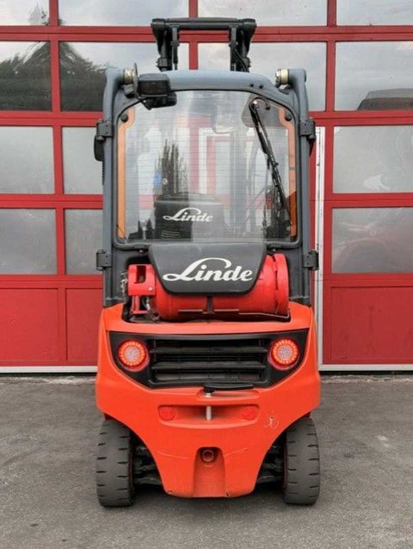 Used Forklift Linde H16T 4 ratų šakinis krautuvas (Image 6) Used Forklift Linde H16T 4 ratų šakinis krautuvas (Image 6)
