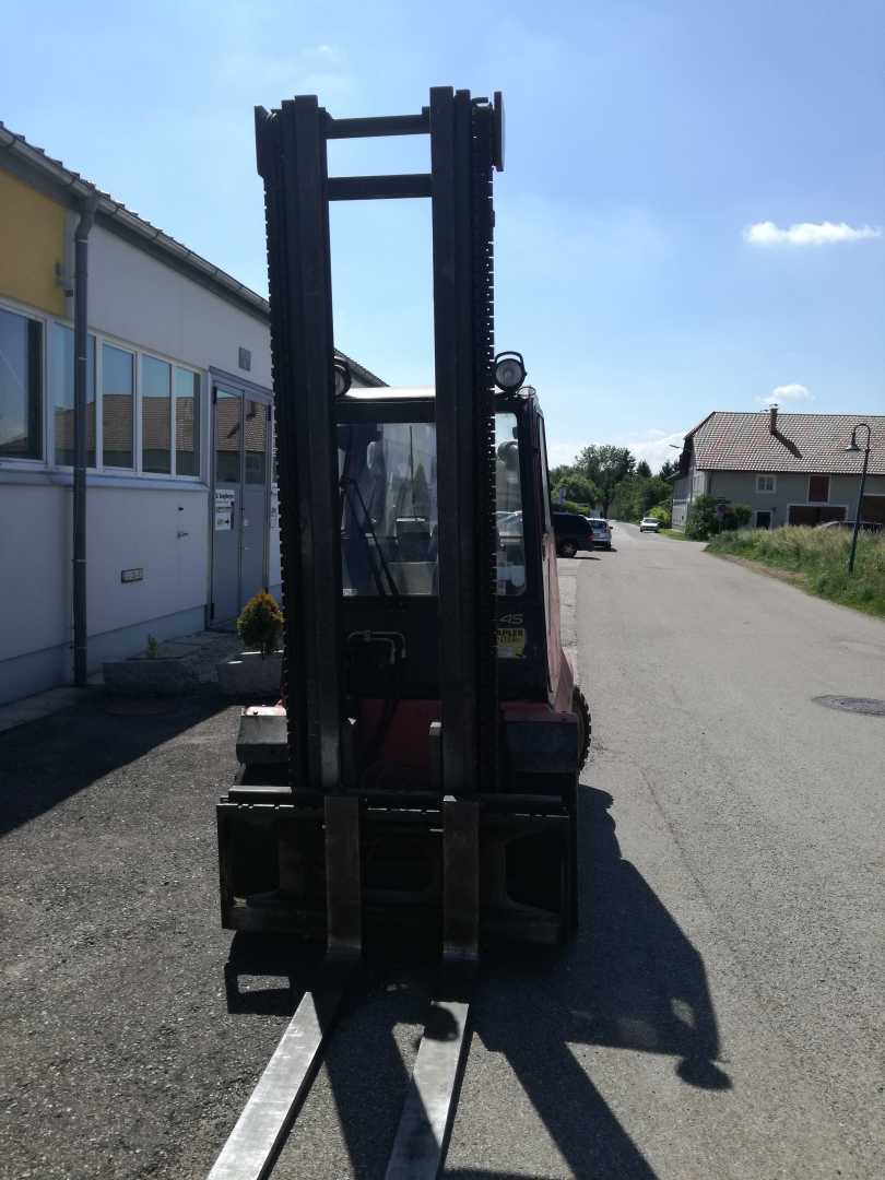 Used Forklift Linde H45T-04-600 4 ratų šakinis krautuvas (Image 3) Used Forklift Linde H45T-04-600 4 ratų šakinis krautuvas (Image 3)