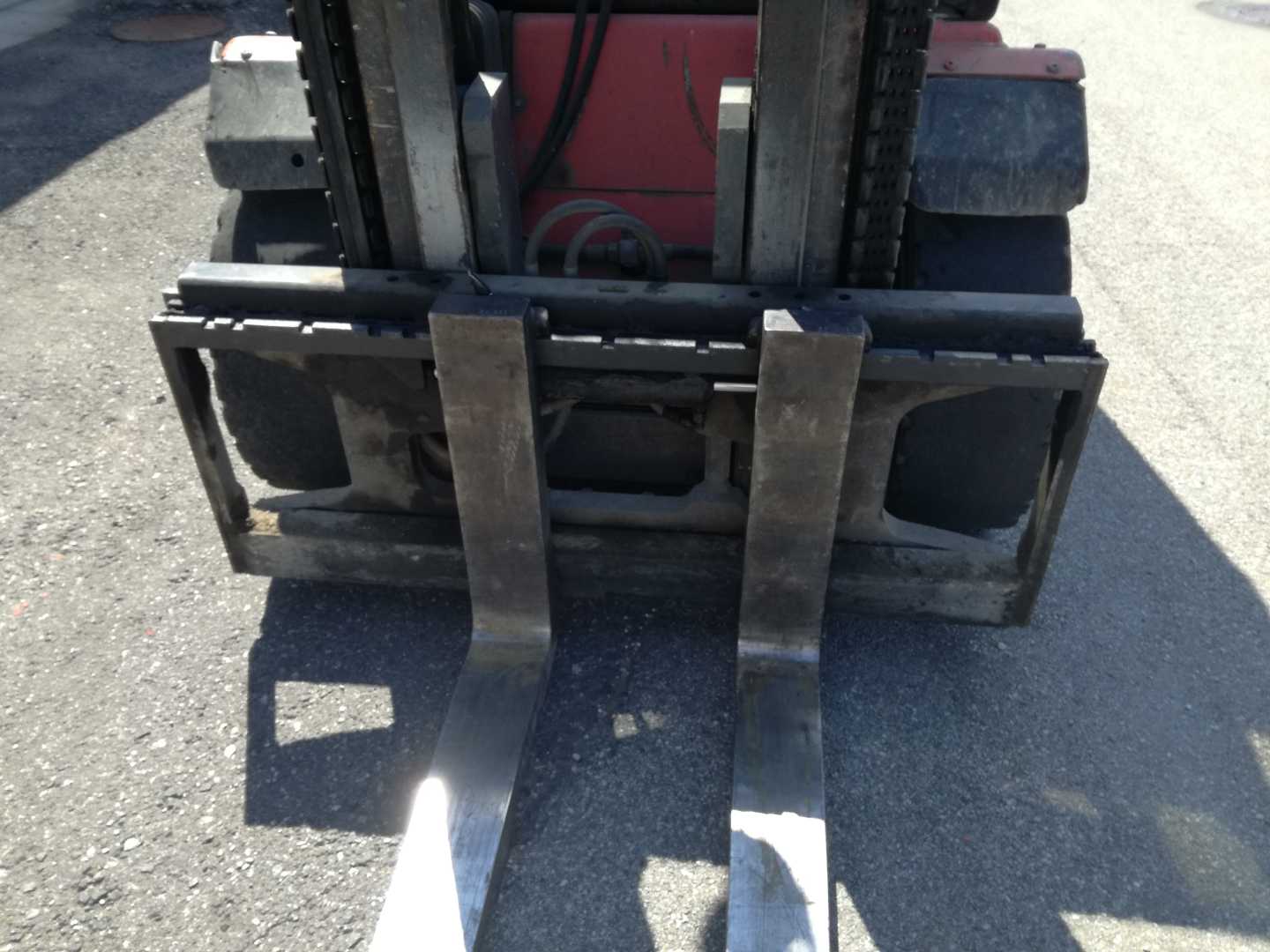 Used Forklift Linde H45T-04-600 4 ratų šakinis krautuvas (Image 5) Used Forklift Linde H45T-04-600 4 ratų šakinis krautuvas (Image 5)
