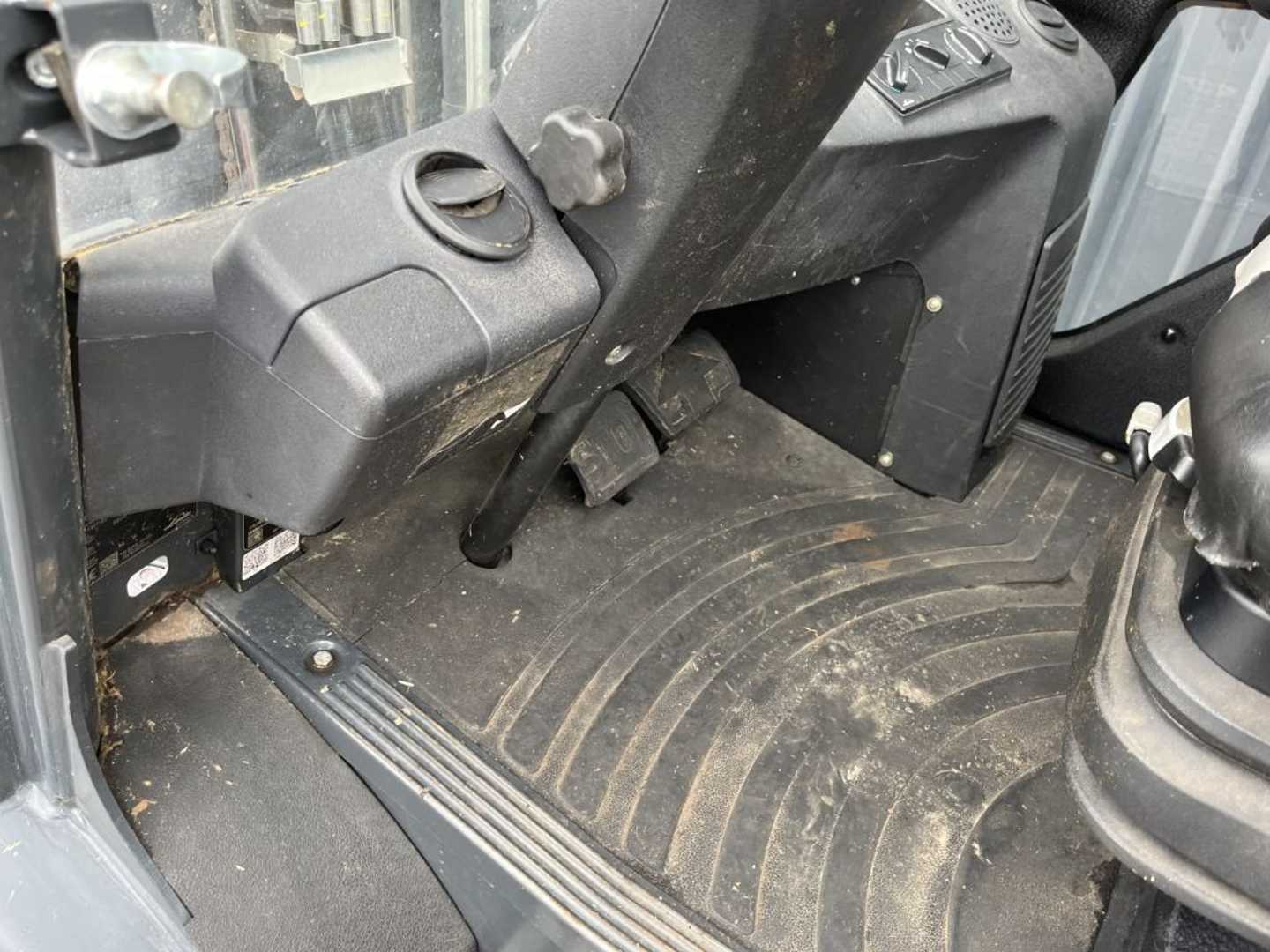 Used Forklift Linde H30T-02 4 ratų šakinis krautuvas (Image 9) Used Forklift Linde H30T-02 4 ratų šakinis krautuvas (Image 9)