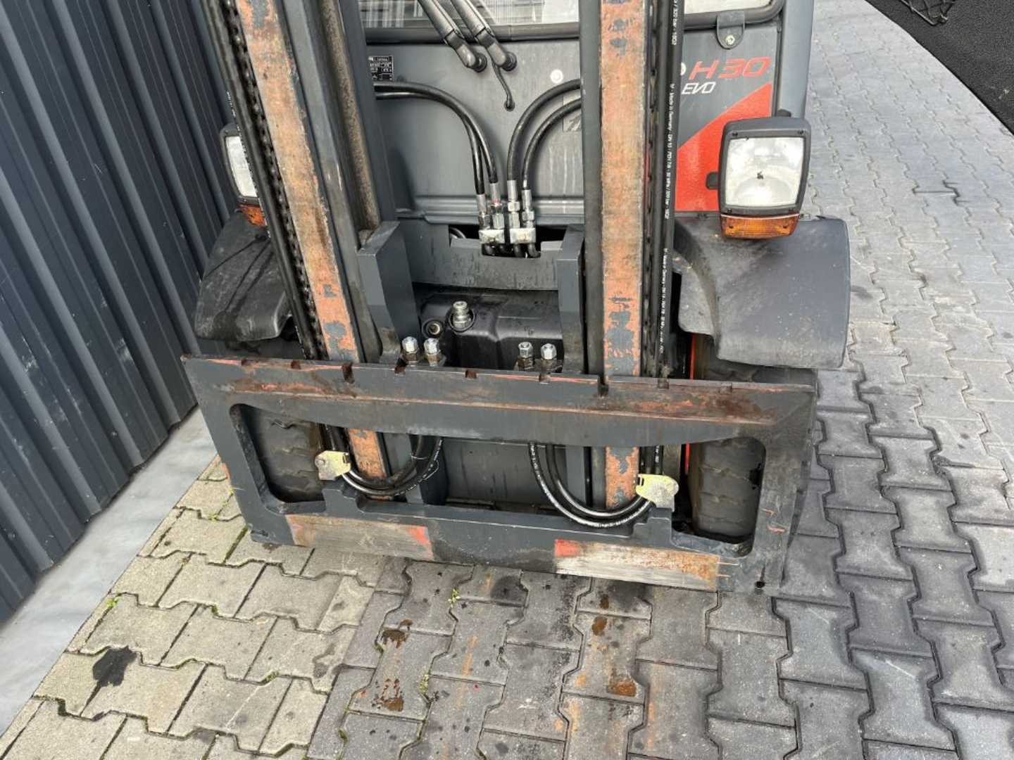 Used Forklift Linde H30T-02 4 ratų šakinis krautuvas (Image 10) Used Forklift Linde H30T-02 4 ratų šakinis krautuvas (Image 10)