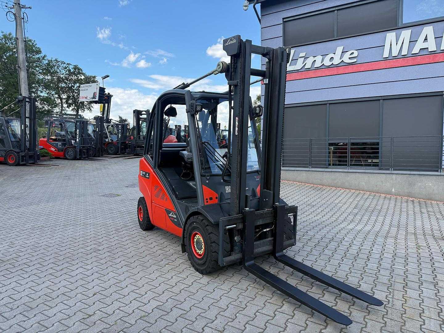 Used Forklift Linde H30T-02 Side shift 4 ratų šakinis krautuvas (Image 7) Used Forklift Linde H30T-02 Side shift 4 ratų šakinis krautuvas (Image 7)