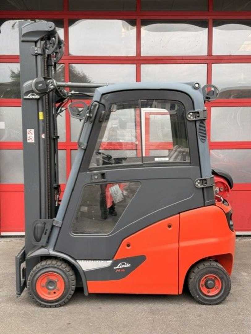 Used Forklift Linde H16T 4 ratų šakinis krautuvas (Image 3) Used Forklift Linde H16T 4 ratų šakinis krautuvas (Image 3)