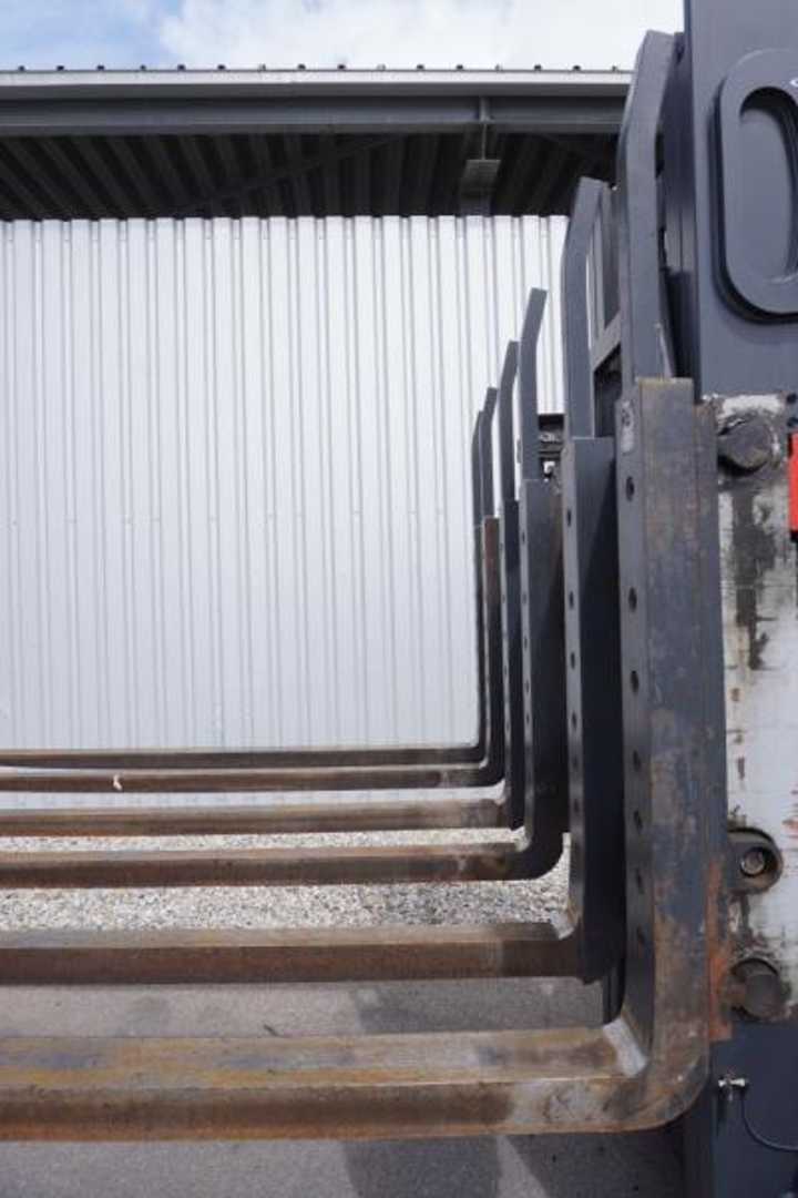 Used Forklift Linde H 80 T/900 EVO 396-03 4 ratų šakinis krautuvas (Image 5) Used Forklift Linde H 80 T/900 EVO 396-03 4 ratų šakinis krautuvas (Image 5)