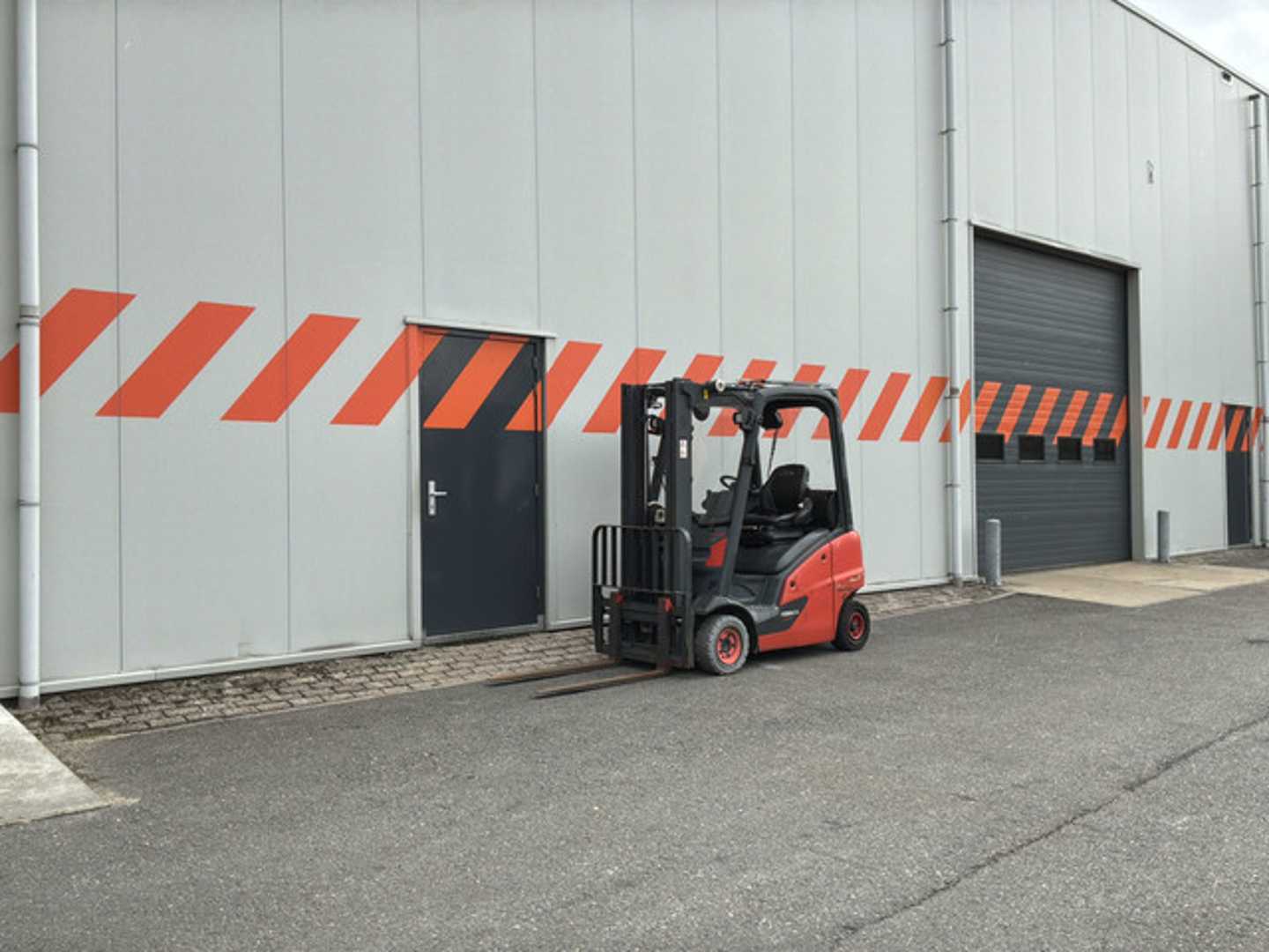 Used Forklift Linde H16T-01 4 ratų šakinis krautuvas (Image 5) Used Forklift Linde H16T-01 4 ratų šakinis krautuvas (Image 5)