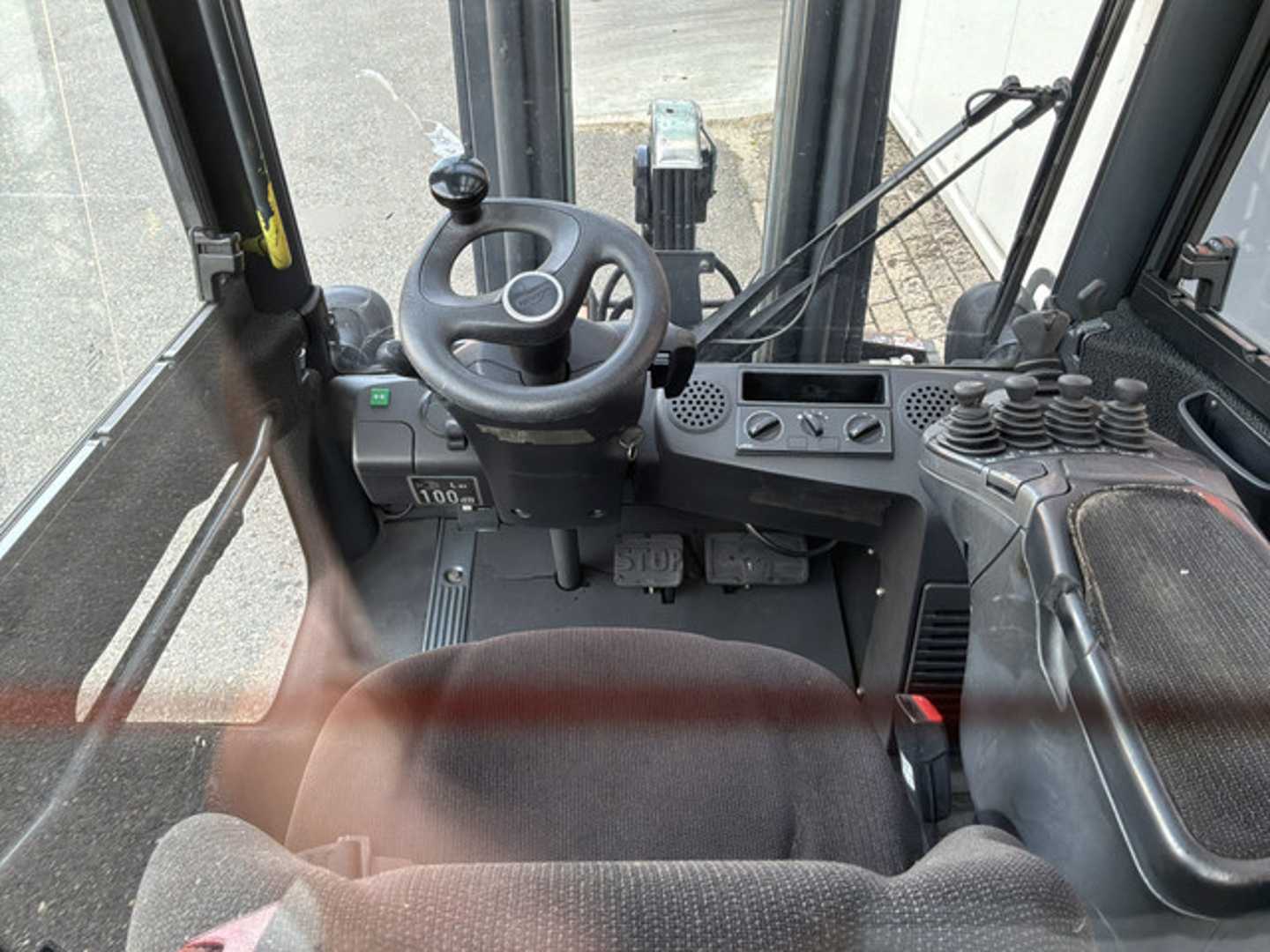 Used Forklift Linde H25T-02 4 ratų šakinis krautuvas (Image 3) Used Forklift Linde H25T-02 4 ratų šakinis krautuvas (Image 3)