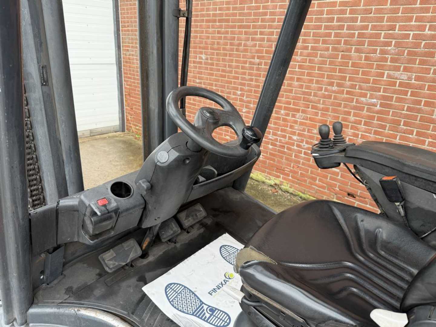 Used Forklift Linde H40T 4 ratų šakinis krautuvas (Image 8) Used Forklift Linde H40T 4 ratų šakinis krautuvas (Image 8)
