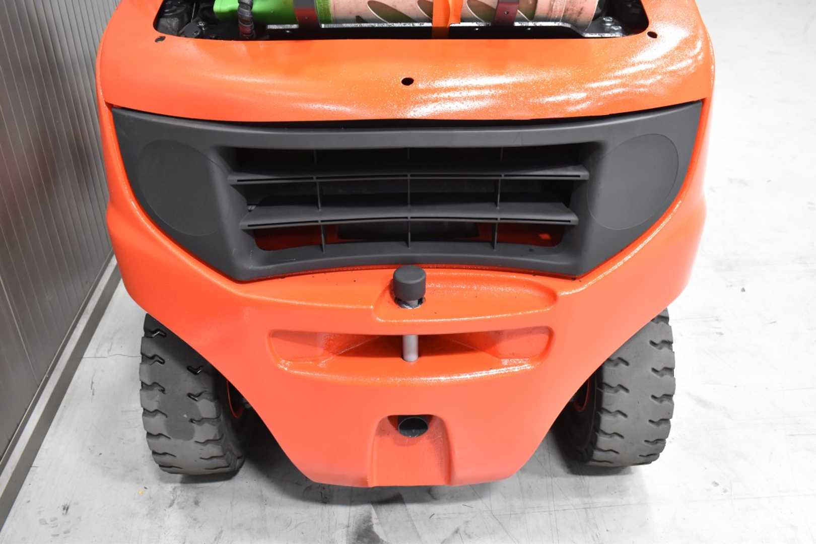 Used Forklift Linde H 20 T - 01 /58839/ 4 ratų šakinis krautuvas (Image 9) Used Forklift Linde H 20 T - 01 /58839/ 4 ratų šakinis krautuvas (Image 9)