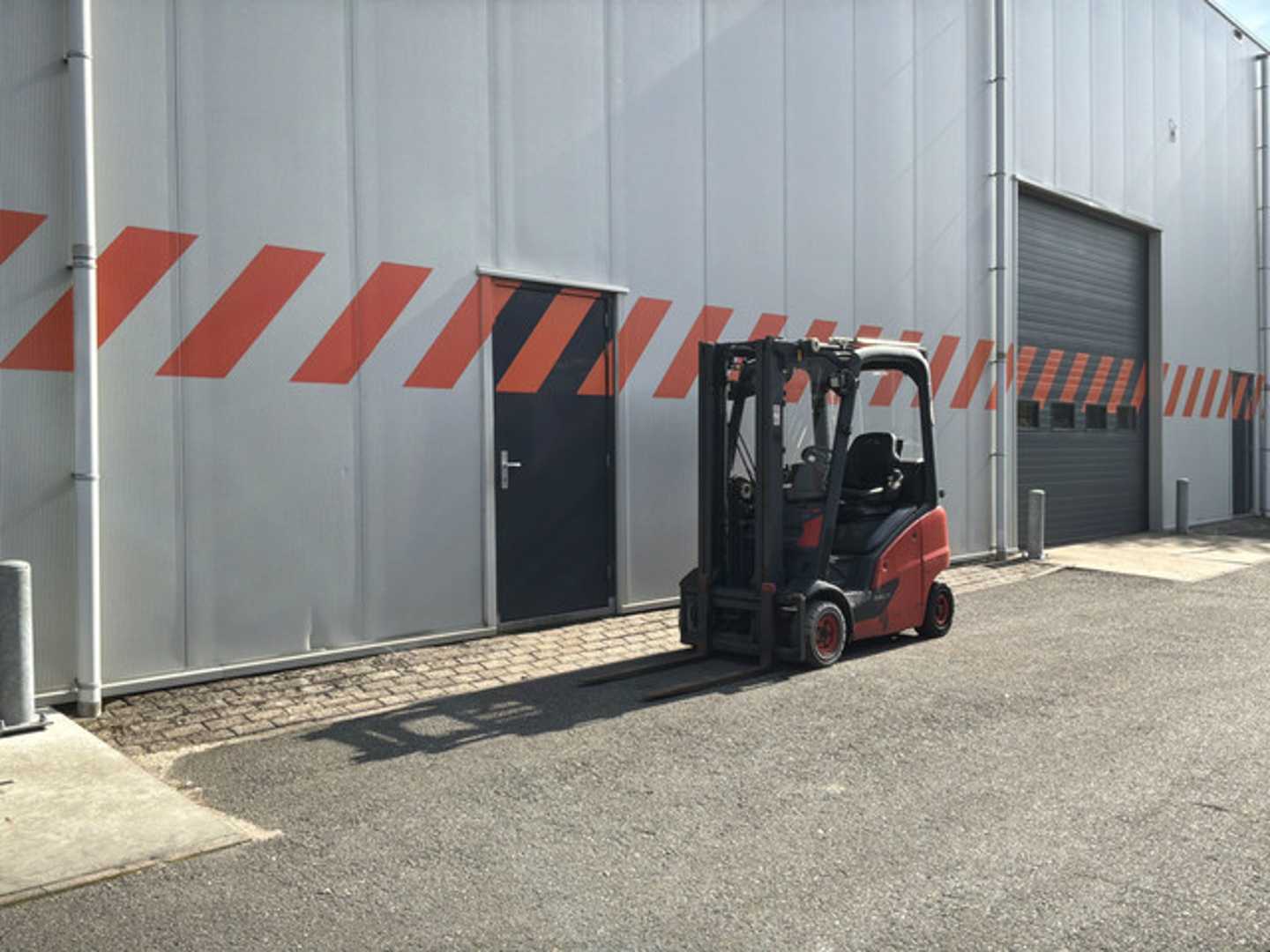 Used Forklift Linde H16T-01 4 ratų šakinis krautuvas (Image 5) Used Forklift Linde H16T-01 4 ratų šakinis krautuvas (Image 5)