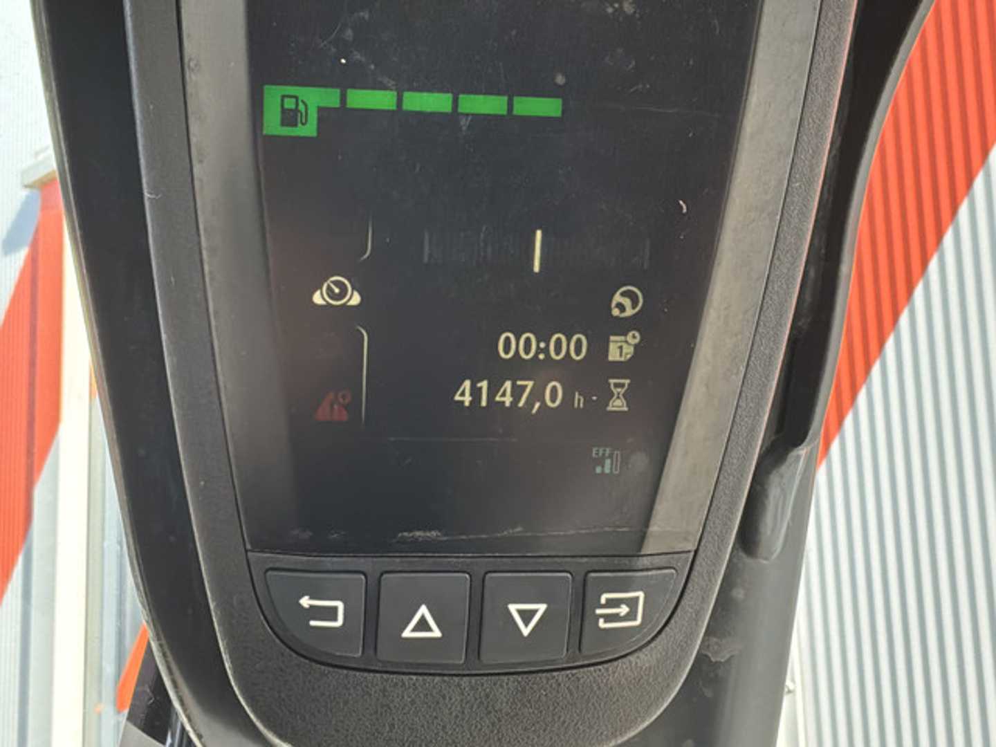Used Forklift Linde H20T-01 4 ratų šakinis krautuvas (Image 4) Used Forklift Linde H20T-01 4 ratų šakinis krautuvas (Image 4)