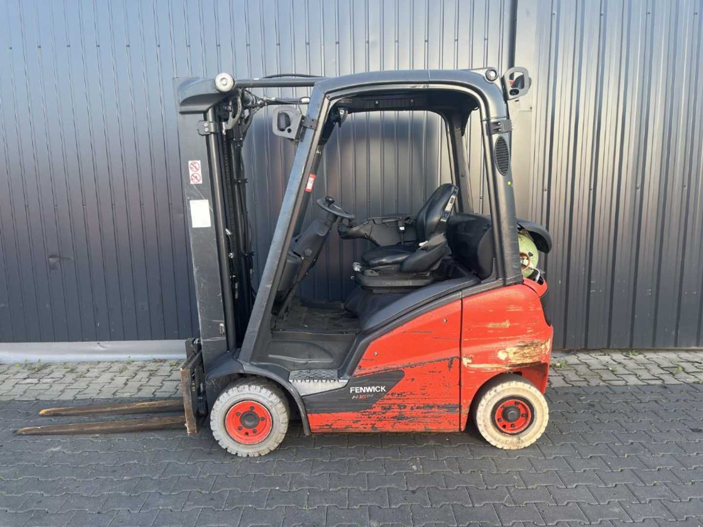 Used Forklift Linde H16T-01 4 ratų šakinis krautuvas (Image 2)