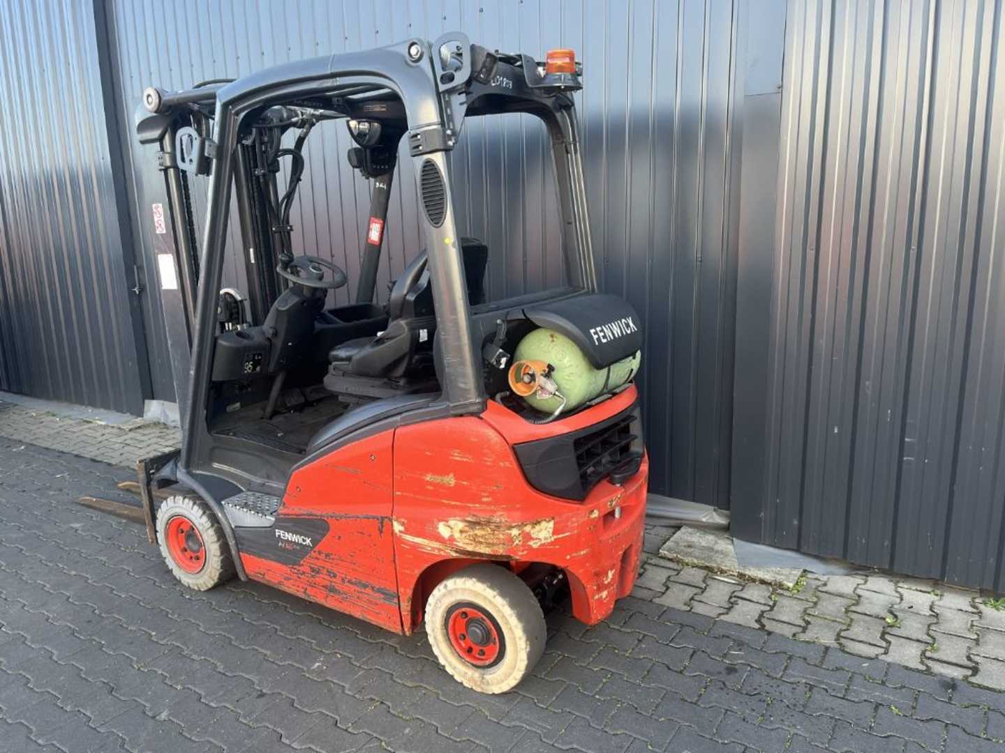 Used Forklift Linde H16T-01 4 ratų šakinis krautuvas (Image 3)