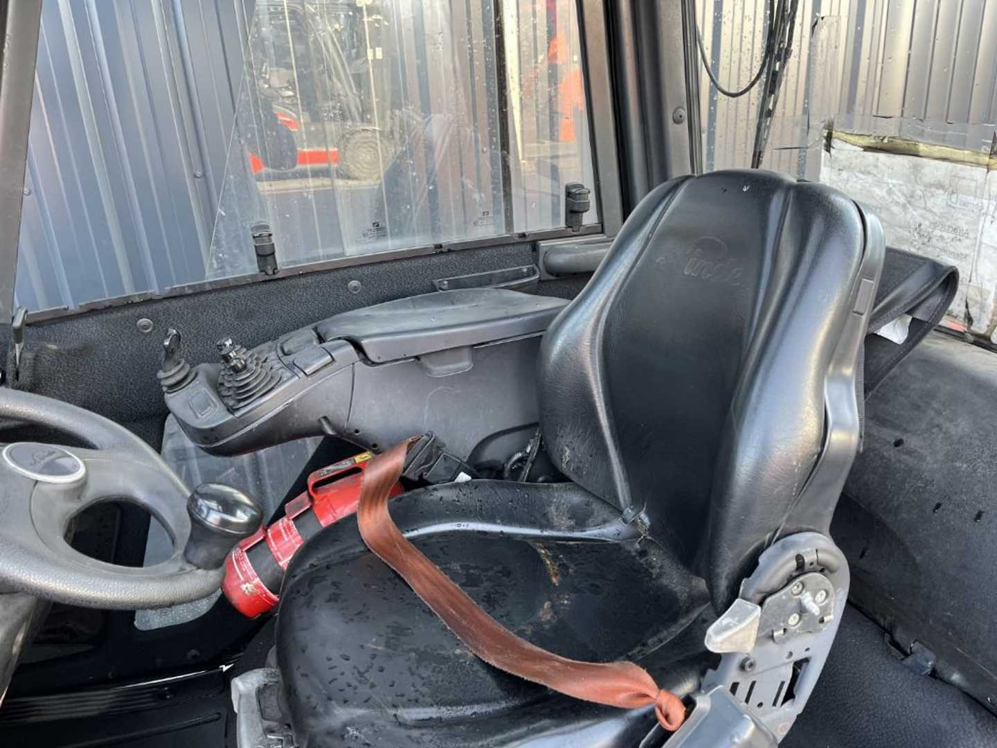 Used Forklift Linde H20T-01 4 ratų šakinis krautuvas (Image 6) Used Forklift Linde H20T-01 4 ratų šakinis krautuvas (Image 6)
