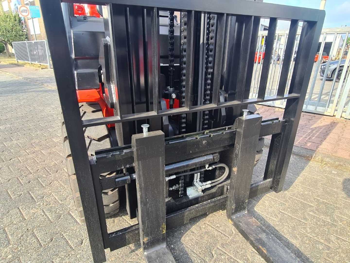 Used Forklift Manitou MI 30 Gas Triplex 4 ratų šakinis krautuvas (Image 4) Used Forklift Manitou MI 30 Gas Triplex 4 ratų šakinis krautuvas (Image 4)