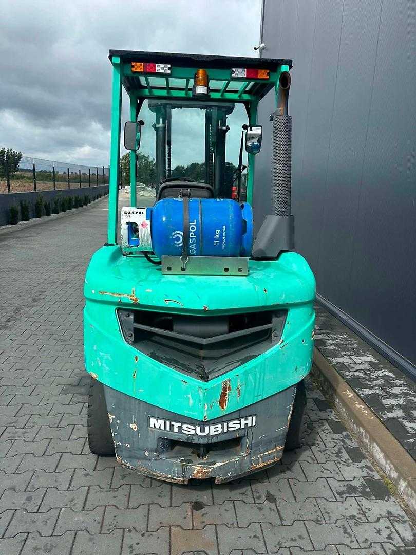 Used Forklift Mitsubishi FG35 4 ratų šakinis krautuvas (Image 2) Used Forklift Mitsubishi FG35 4 ratų šakinis krautuvas (Image 2)