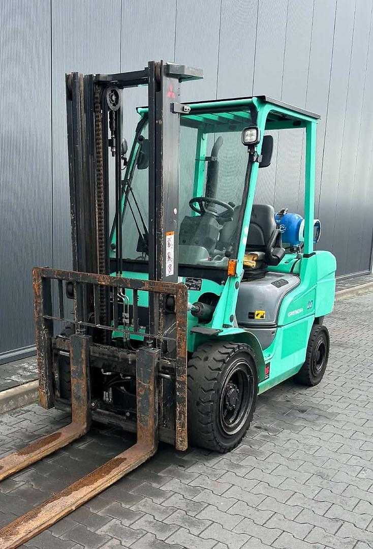 Used Forklift Mitsubishi FG35 4 ratų šakinis krautuvas (Image 6) Used Forklift Mitsubishi FG35 4 ratų šakinis krautuvas (Image 6)