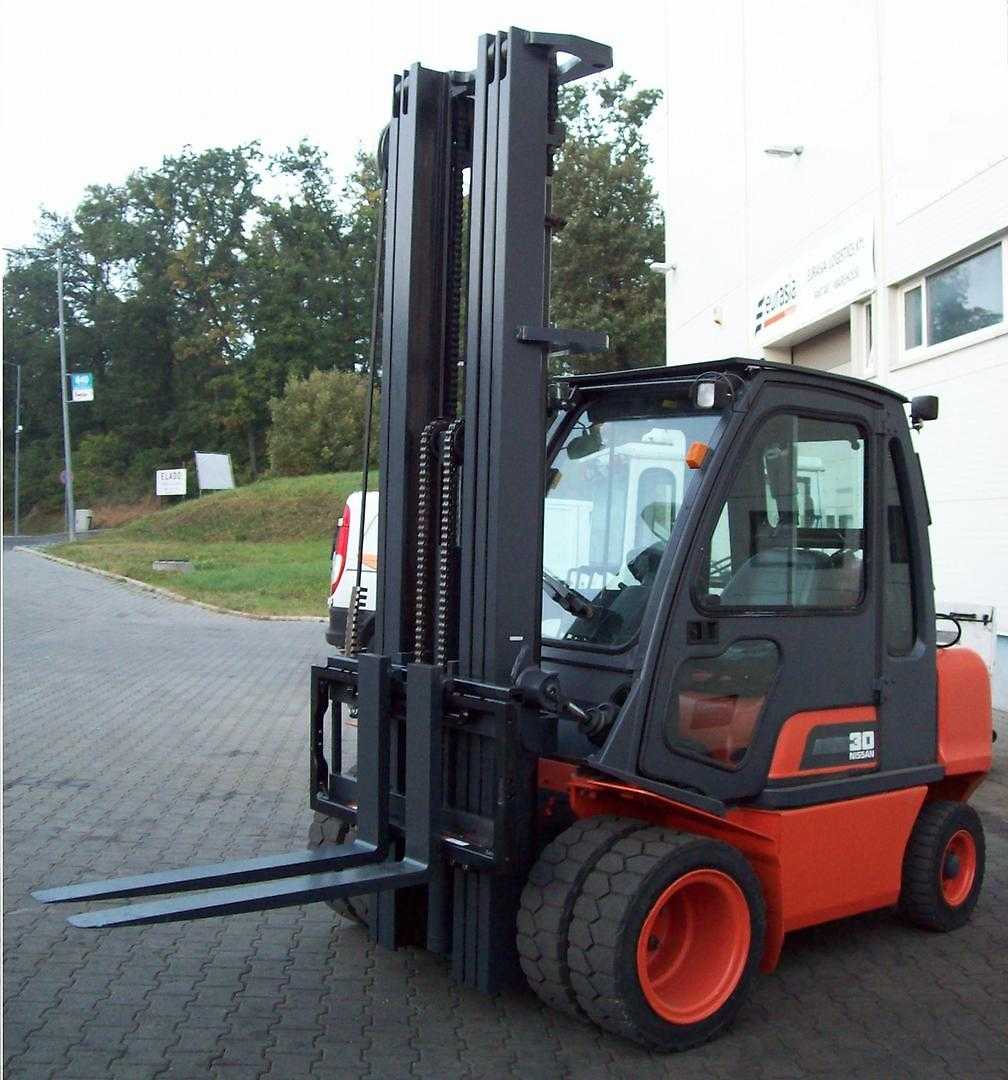 Used Forklift Nissan UGD02A30PQ 4 ratų šakinis krautuvas (Image 1) Used Forklift Nissan UGD02A30PQ 4 ratų šakinis krautuvas (Image 1)