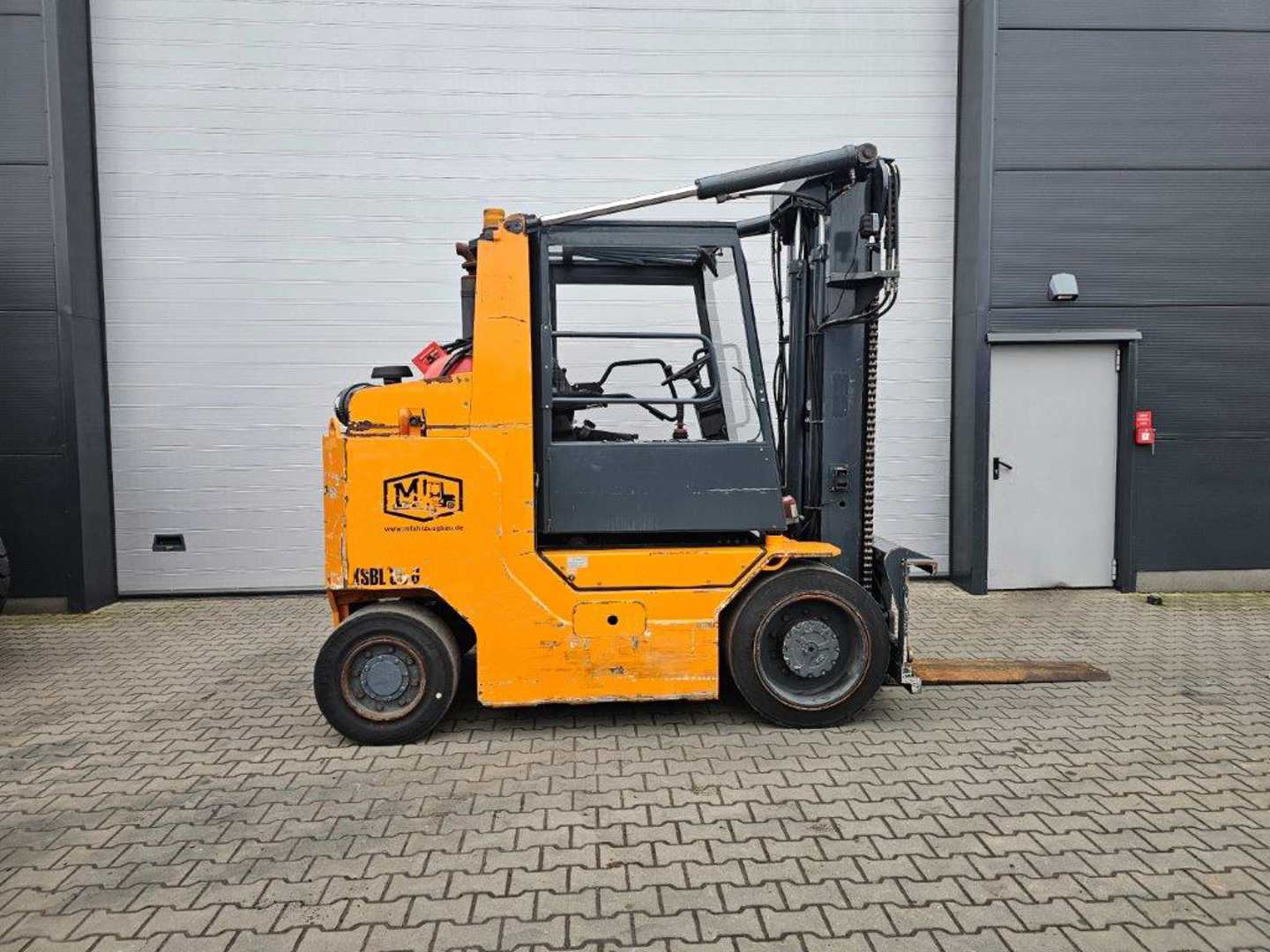 Used Forklift RMF KSBL80G - Kissing Forks 4 ratų šakinis krautuvas (Image 3) Used Forklift RMF KSBL80G - Kissing Forks 4 ratų šakinis krautuvas (Image 3)