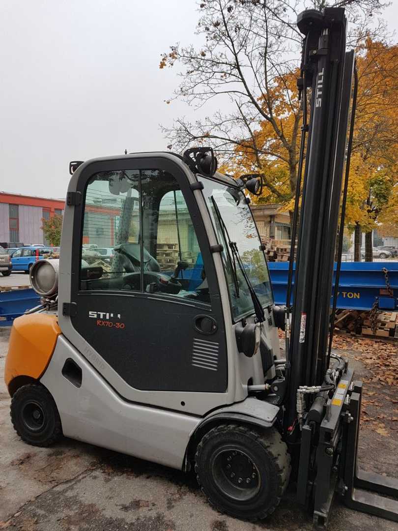 Used Forklift STILL RX 70-30T 4 ratų šakinis krautuvas (Image 3) Used Forklift STILL RX 70-30T 4 ratų šakinis krautuvas (Image 3)