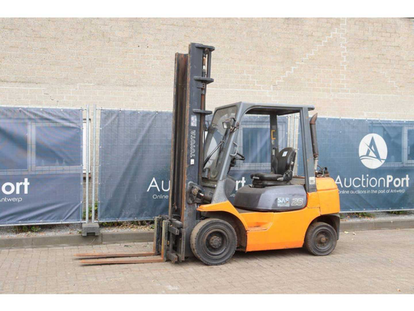 Used Forklift Toyota 42-7FGF25 4 ratų šakinis krautuvas (Image 1)