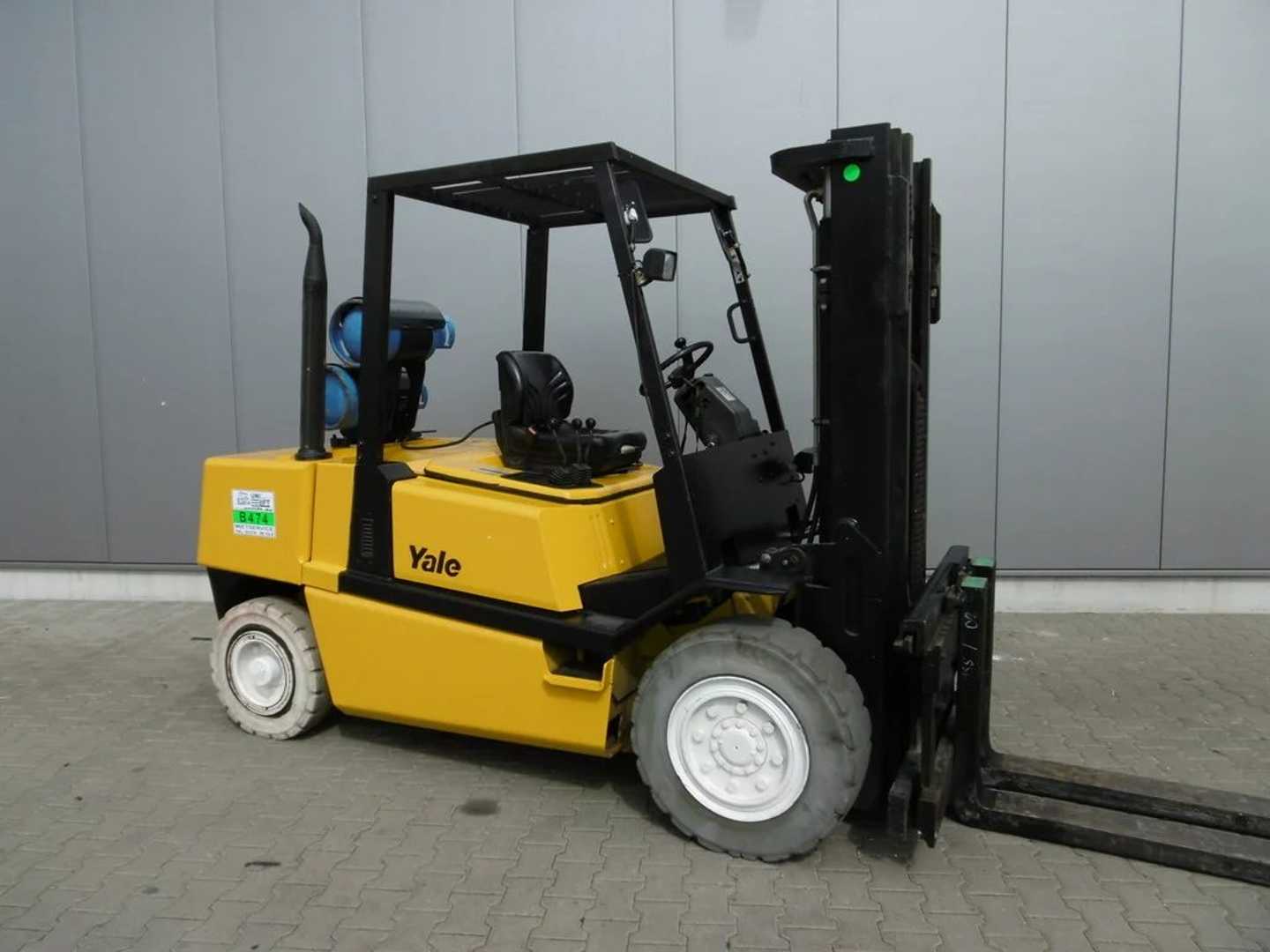Used Forklift Yale GLP 50MFE 2348 1999 4 ratų šakinis krautuvas (Image 2) Used Forklift Yale GLP 50MFE 2348 1999 4 ratų šakinis krautuvas (Image 2)