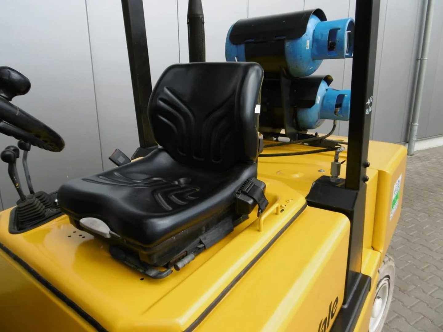 Used Forklift Yale GLP 50MFE 2348 1999 4 ratų šakinis krautuvas (Image 4) Used Forklift Yale GLP 50MFE 2348 1999 4 ratų šakinis krautuvas (Image 4)