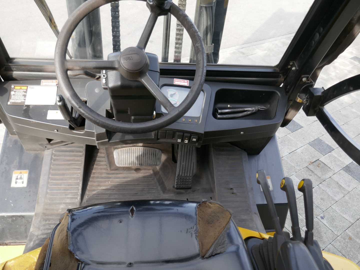 Used Forklift Yale GLP55MJ V2214 4 ratų šakinis krautuvas (Image 7) Used Forklift Yale GLP55MJ V2214 4 ratų šakinis krautuvas (Image 7)