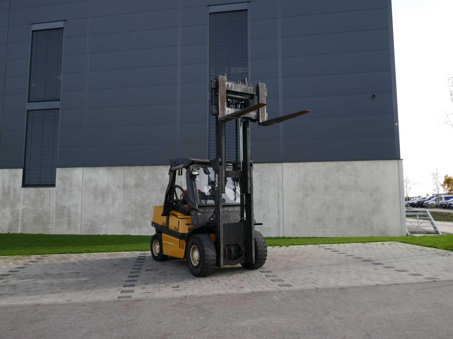 Used Forklift Yale GLP55MJ V2214 4 ratų šakinis krautuvas (Image 9) Used Forklift Yale GLP55MJ V2214 4 ratų šakinis krautuvas (Image 9)