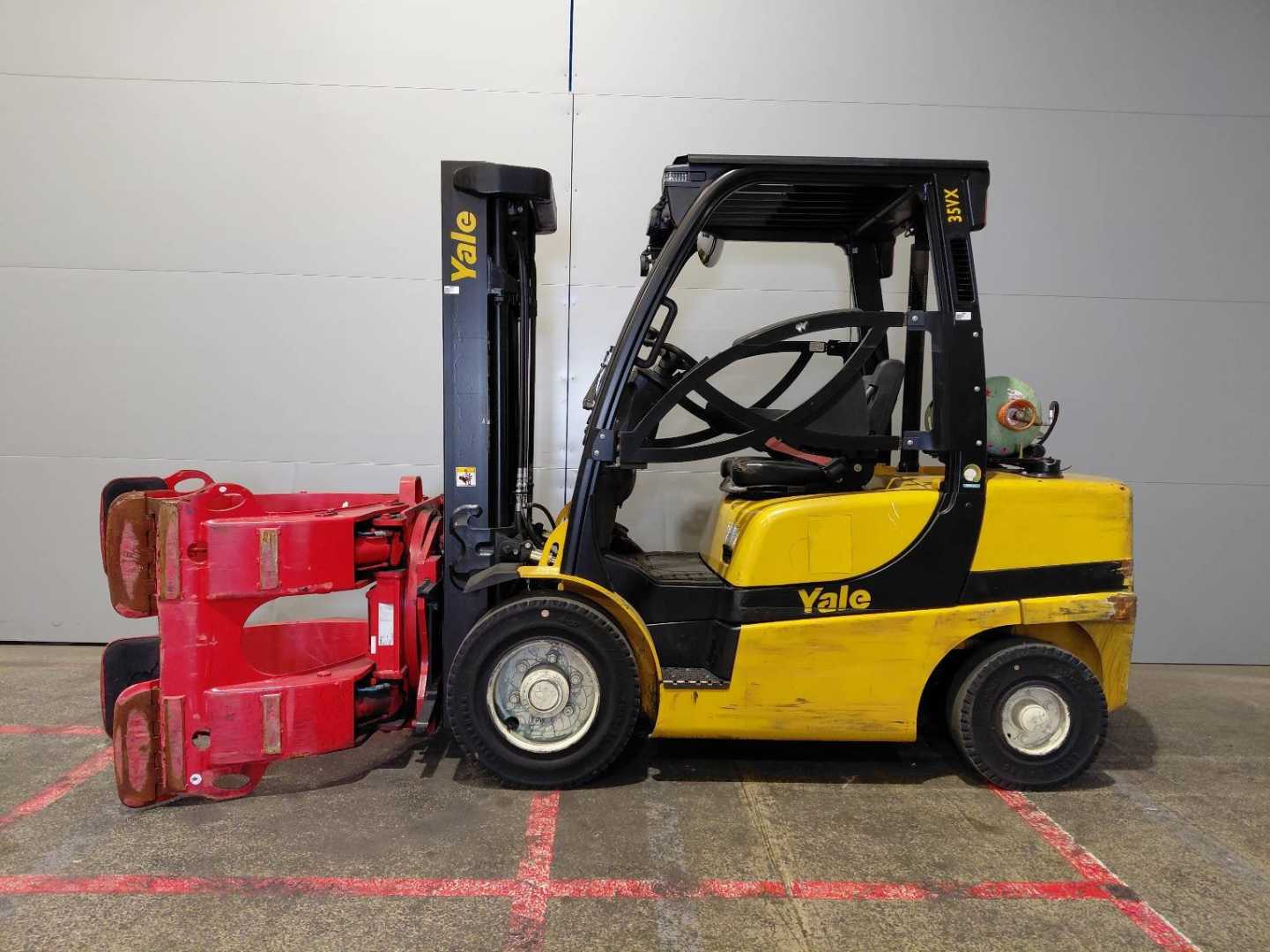 Used Forklift Yale GLP35VX 4 ratų šakinis krautuvas (Image 3) Used Forklift Yale GLP35VX 4 ratų šakinis krautuvas (Image 3)