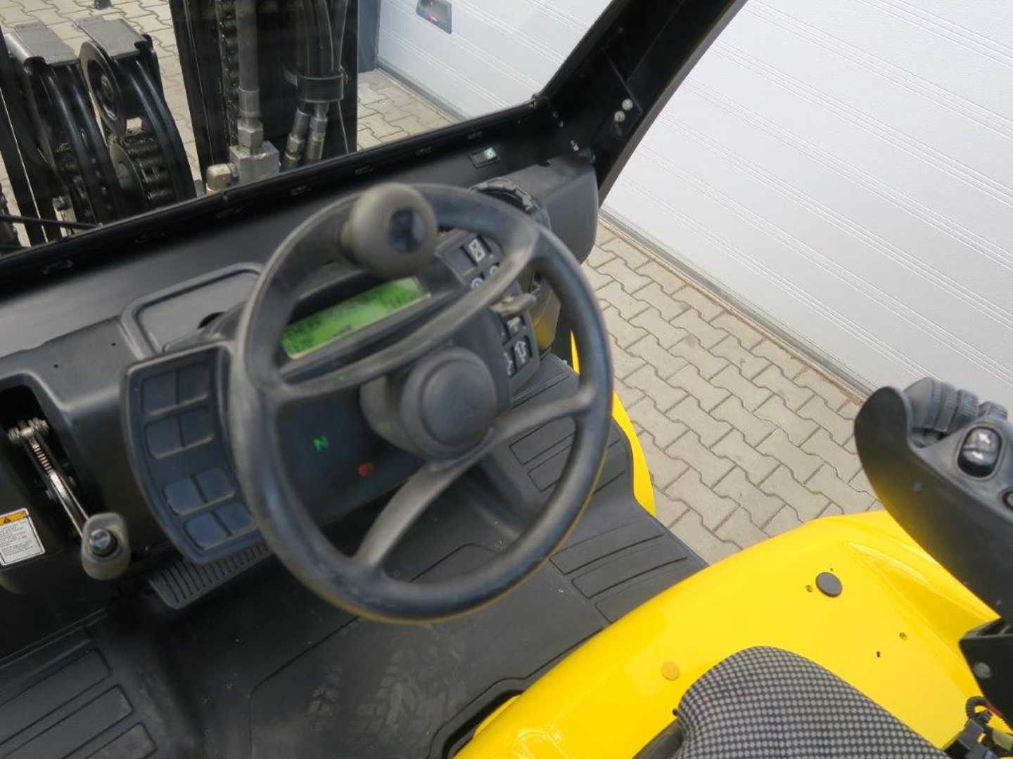 Used Forklift Yale GLP50VX TRIPLEX Container-Indoor-Stapler 4 ratų šakinis krautuvas (Image 7) Used Forklift Yale GLP50VX TRIPLEX Container-Indoor-Stapler 4 ratų šakinis krautuvas (Image 7)