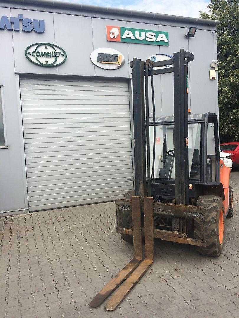 Used Forklift Ausa C 300 H 4 ratų šakinis krautuvas (Image 3) Used Forklift Ausa C 300 H 4 ratų šakinis krautuvas (Image 3)