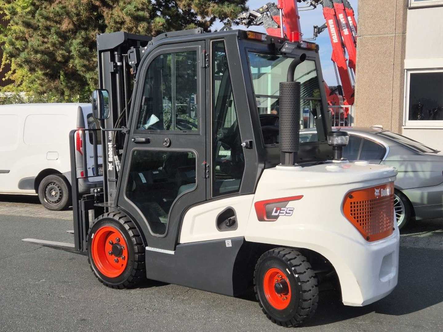 Used Forklift Bobcat D35NXS 4 ratų šakinis krautuvas (Image 3) Used Forklift Bobcat D35NXS 4 ratų šakinis krautuvas (Image 3)