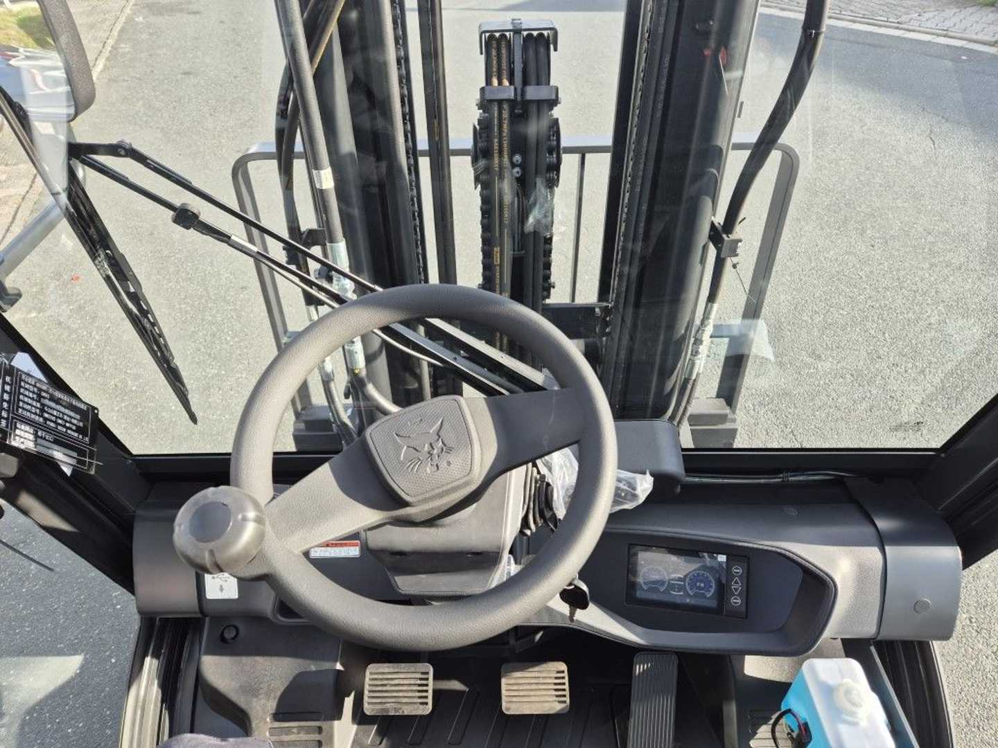 Used Forklift Bobcat D35NXS 4 ratų šakinis krautuvas (Image 9) Used Forklift Bobcat D35NXS 4 ratų šakinis krautuvas (Image 9)