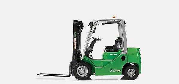 Used Forklift Cesab M325DV 4 ratų šakinis krautuvas (Image 1) Used Forklift Cesab M325DV 4 ratų šakinis krautuvas (Image 1)