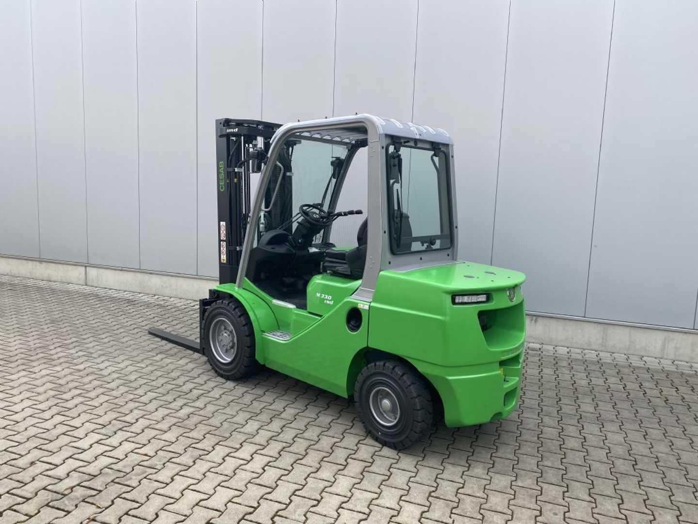 Used Forklift Cesab M330DV 4 ratų šakinis krautuvas (Image 1)