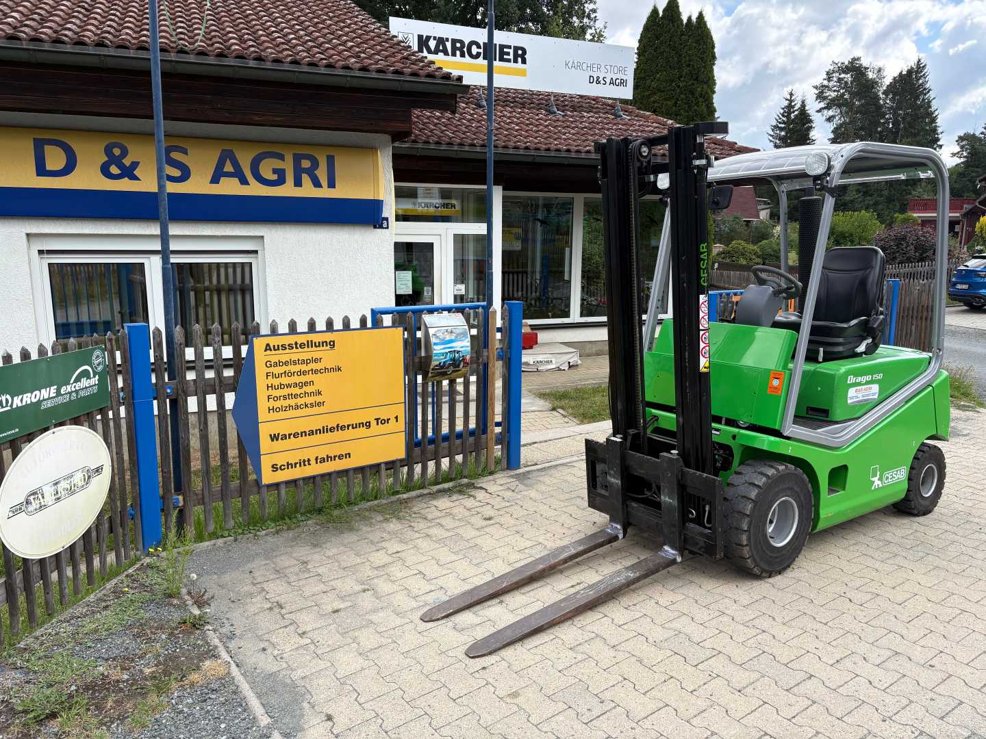 Used Forklift Cesab Drago 150 4 ratų šakinis krautuvas (Image 1) Used Forklift Cesab Drago 150 4 ratų šakinis krautuvas (Image 1)