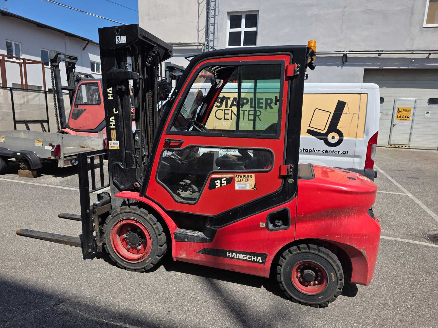 Used Forklift HC CPCD35-X2H7F1 4 ratų šakinis krautuvas (Image 2) Used Forklift HC CPCD35-X2H7F1 4 ratų šakinis krautuvas (Image 2)