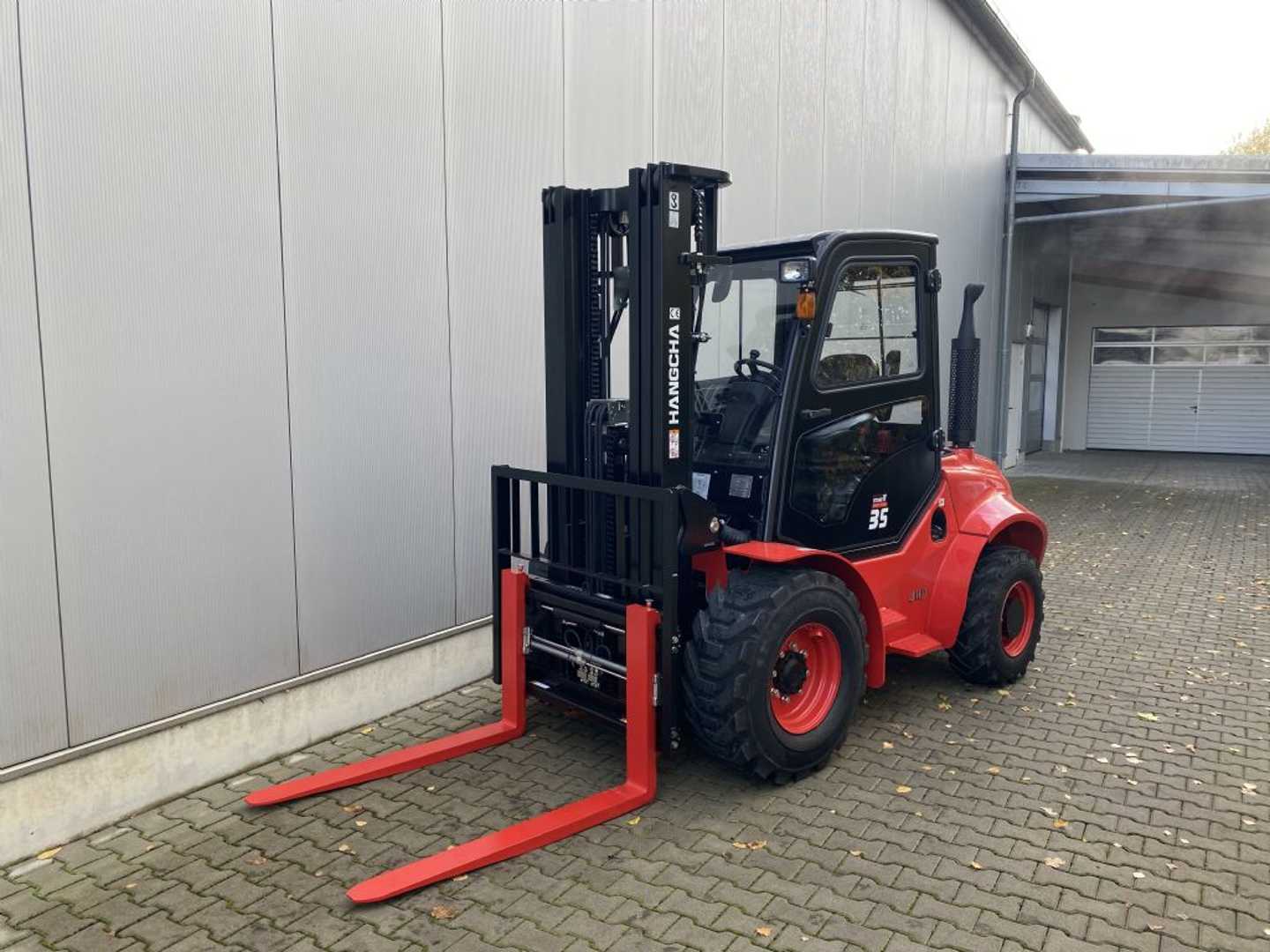 Used Forklift Hangcha CPCD35-XW98C-RT4 4 ratų šakinis krautuvas (Image 3) Used Forklift Hangcha CPCD35-XW98C-RT4 4 ratų šakinis krautuvas (Image 3)
