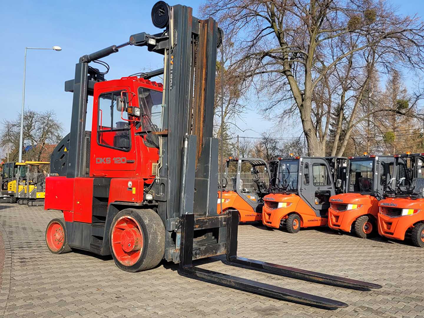 Used Forklift Hubtex DKS120 4 ratų šakinis krautuvas (Image 1)